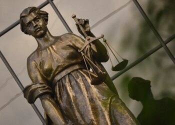 Отец военного из Воркуты осужден на 15 лет: он уговаривал сына сдаться в плен на Украине