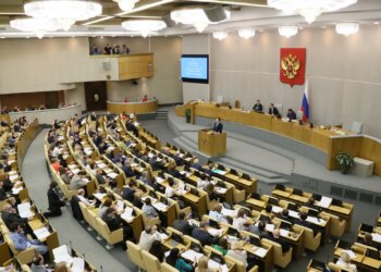 Депутаты Госдумы рассмотрят проект о дополнительном отпуске для отцов