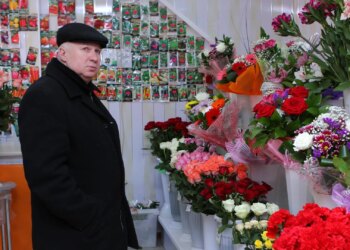 Флорист сообщила о ценах на букеты ко Дню матери в Москве